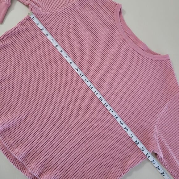 Gap Cropped Waffle-Knit Sweatshirt - Picture 4 of 9